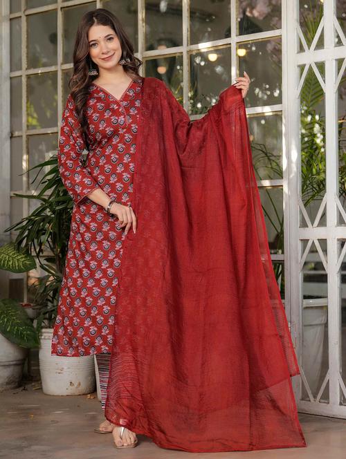 women three quarter sleeve kurta pant with dupatta set - 21987375 - Standard Image - 0