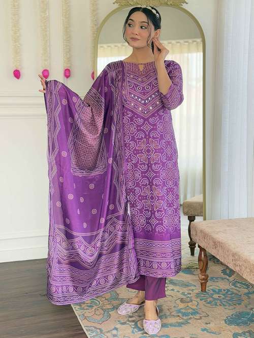 women three quarter sleeve kurta pant with dupatta set - 21987381 - Standard Image - 0