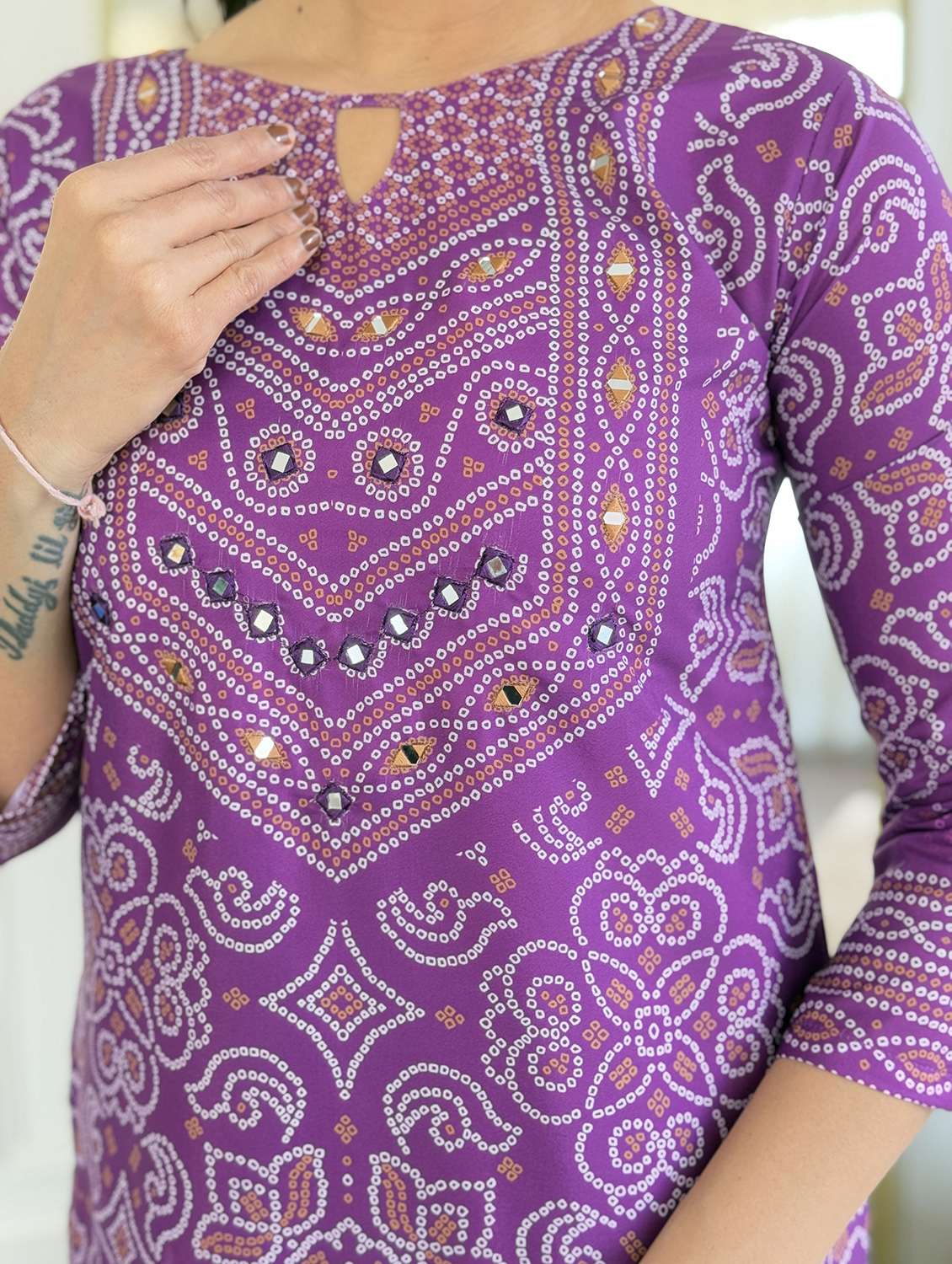 women three quarter sleeve kurta pant with dupatta set - 21987381 - Standard Image - 5