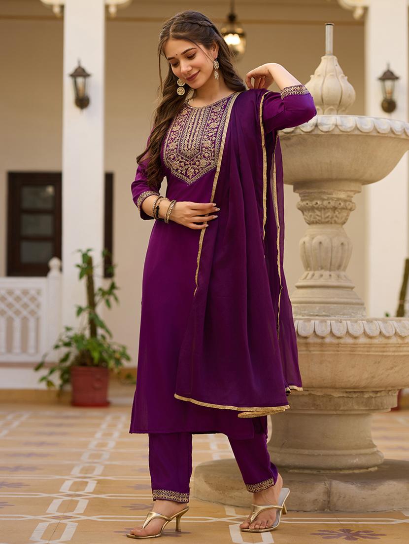women three quarter sleeve kurta pant with dupatta set - 21987387 - Standard Image - 3