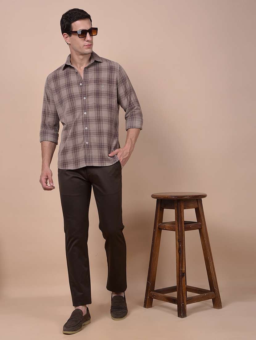 men solid mid rise flat front casual chinos - 21987539 - Standard Image - 5