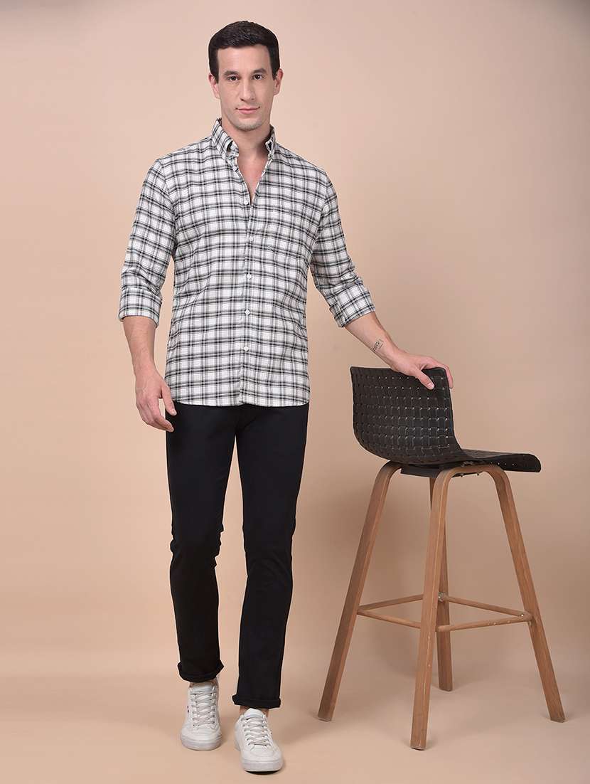 men solid mid rise flat front casual chinos - 21987554 - Standard Image - 5