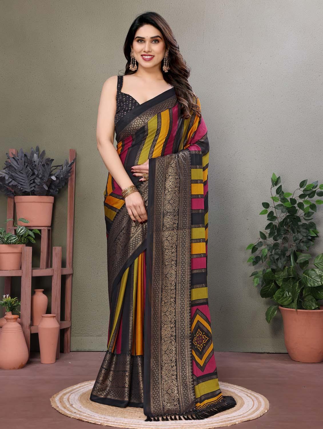 women printed casual wear saree with blouse - 21988112 - Zoom Image - 0
