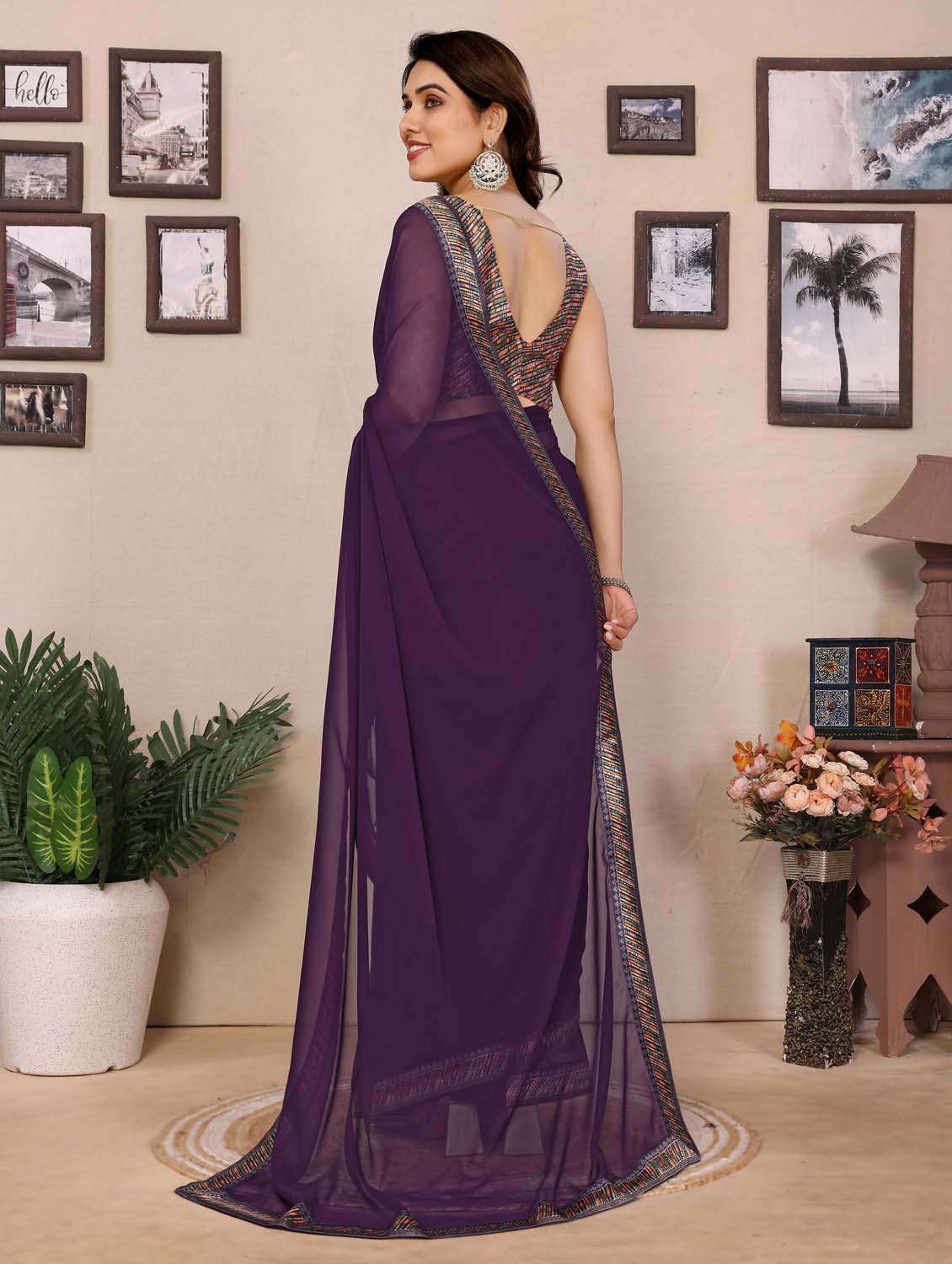 women solid with bordered saree with blouse - 21988136 - Standard Image - 3