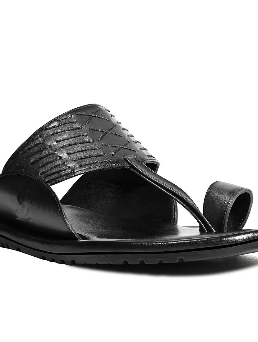 men solid toe separator sandal - 21988810 -  Standard Image - 3