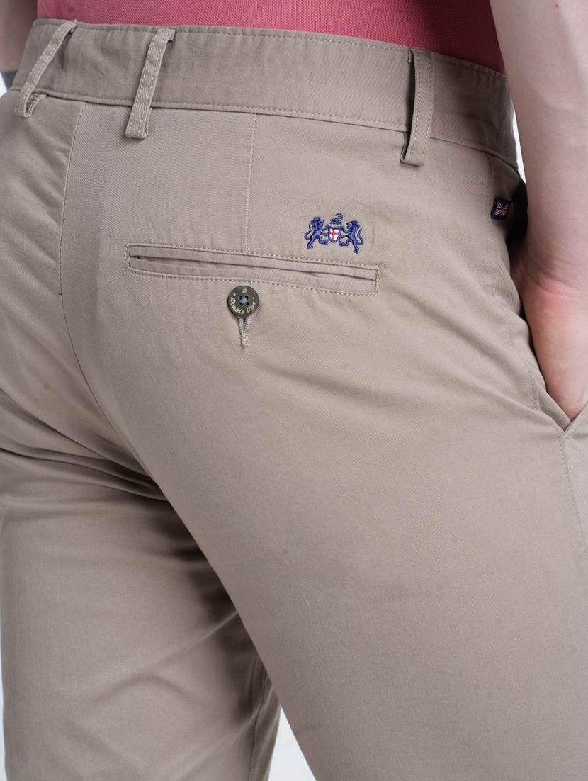 men solid mid rise flat front casual chinos - 21988911 - Standard Image - 5