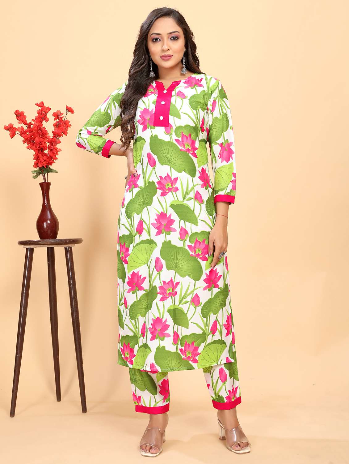 women printed three quarter sleeve kurta pant set