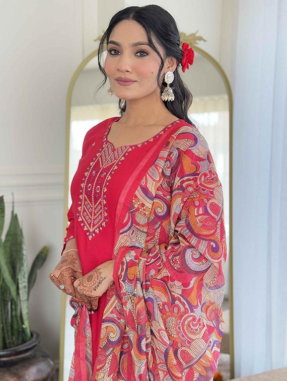 women solid with work three quarter sleeve kurta pant with dupatta set - 21989875 - Standard Image - 5