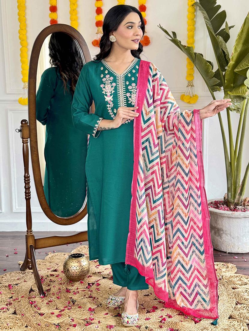 women solid with work three quarter sleeve kurta pant with dupatta set