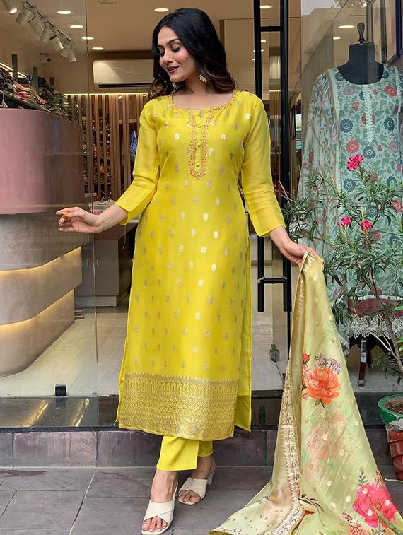 women self design three quarter sleeve kurta pant with dupatta set - 21989899 - Standard Image - 3
