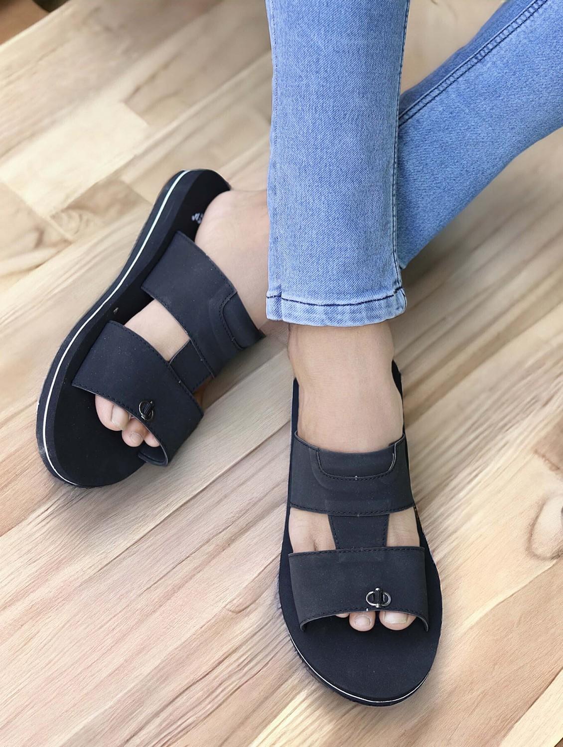 men black toe separator flip flop - 21991454 - Standard Image - 5