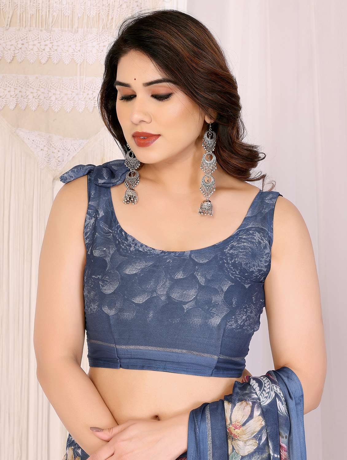 women floral printed saree with blouse - 21991630 -  Standard Image - 5