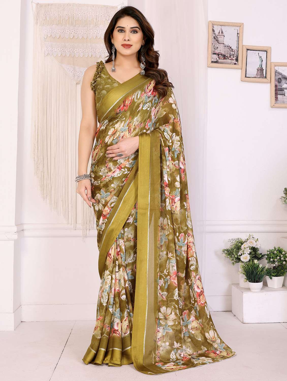 women floral printed saree with blouse