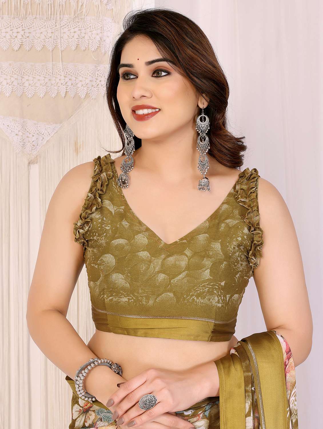 women floral printed saree with blouse - 21991632 -  Standard Image - 5