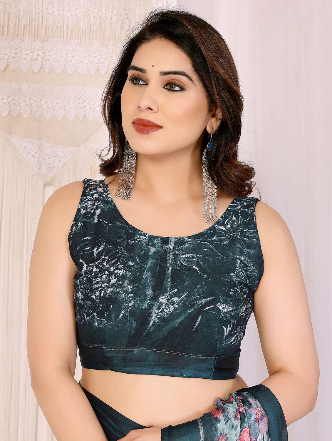 women floral printed saree with blouse - 21991639 -  Standard Image - 5