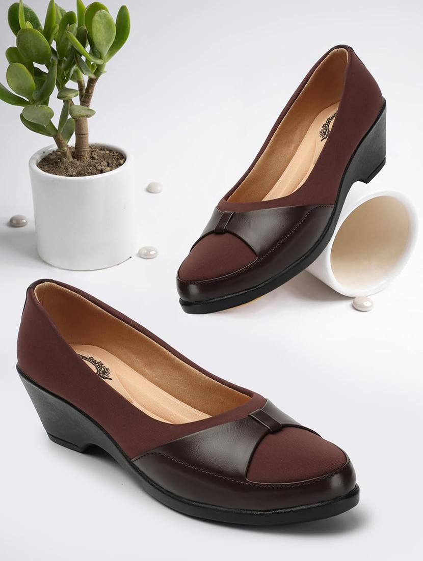 women brown slip on ballerina