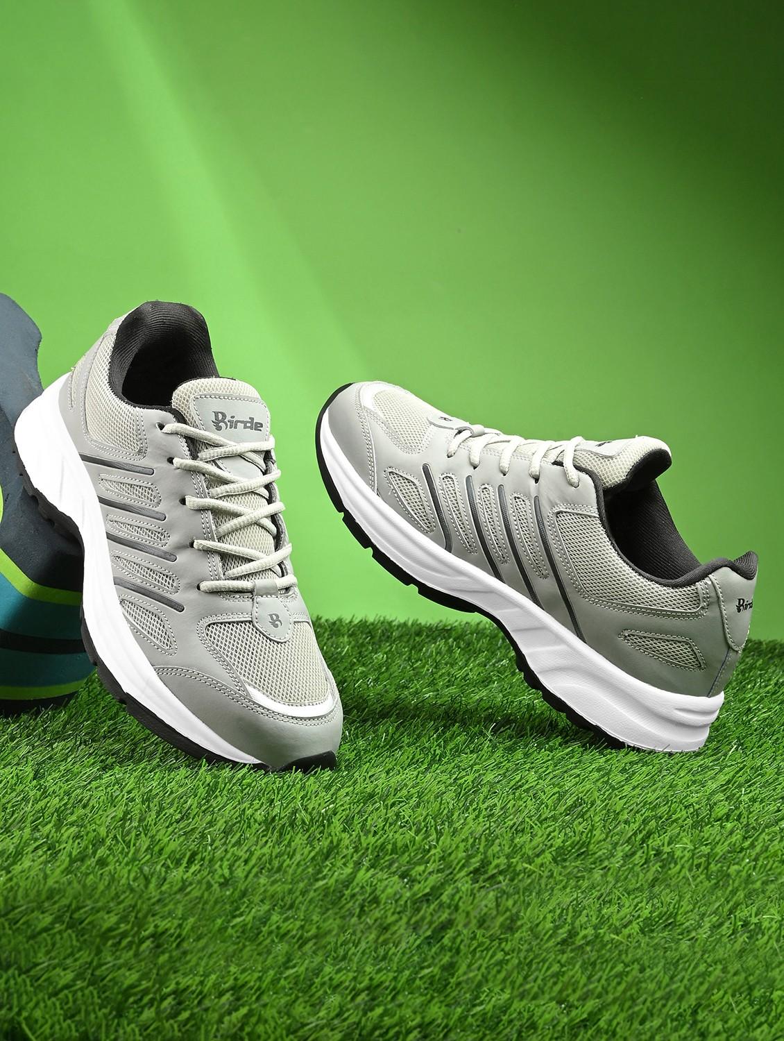 men grey lace up short shoes