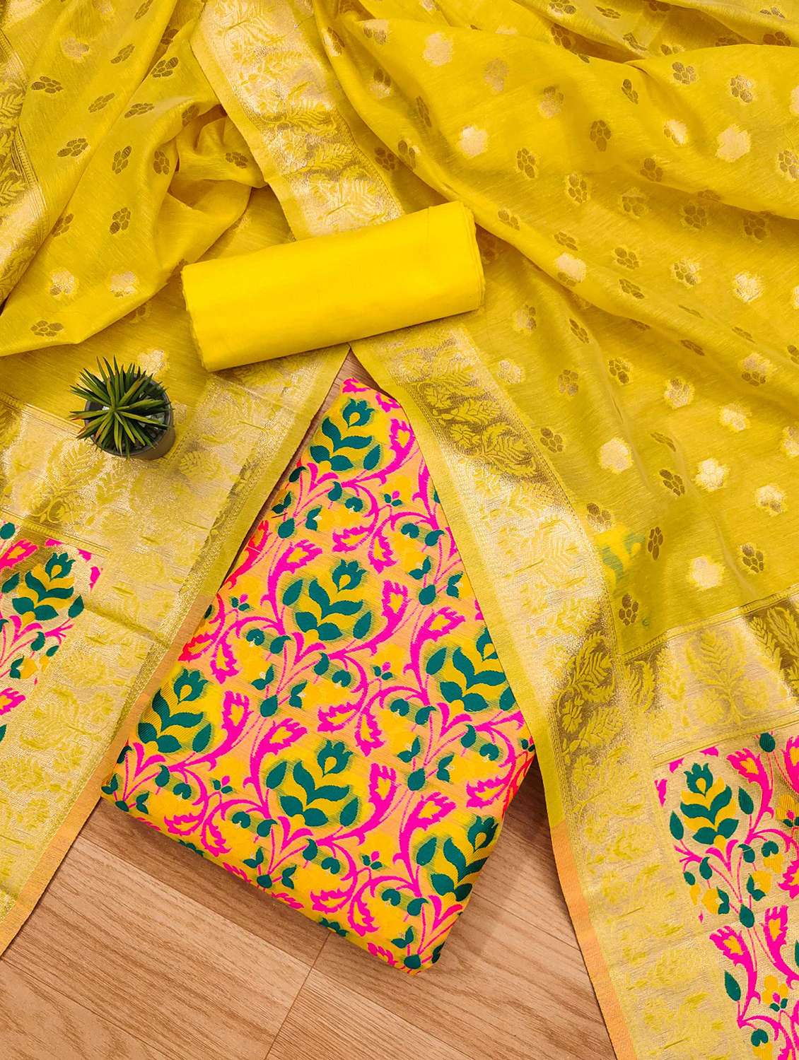 women self design unstitched suit set - 21993071 -  Standard Image - 3