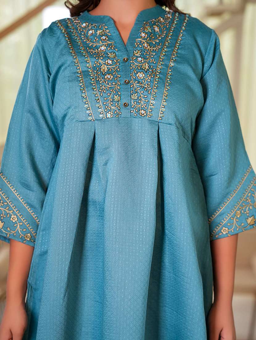 women turquoise embroidered ethnic co-ord set - 21993535 -  Standard Image - 5