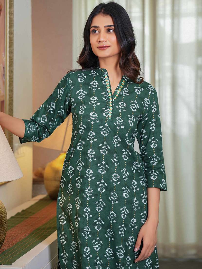 women printed three quarter sleeve straight kurta - 21993573 -  Standard Image - 3