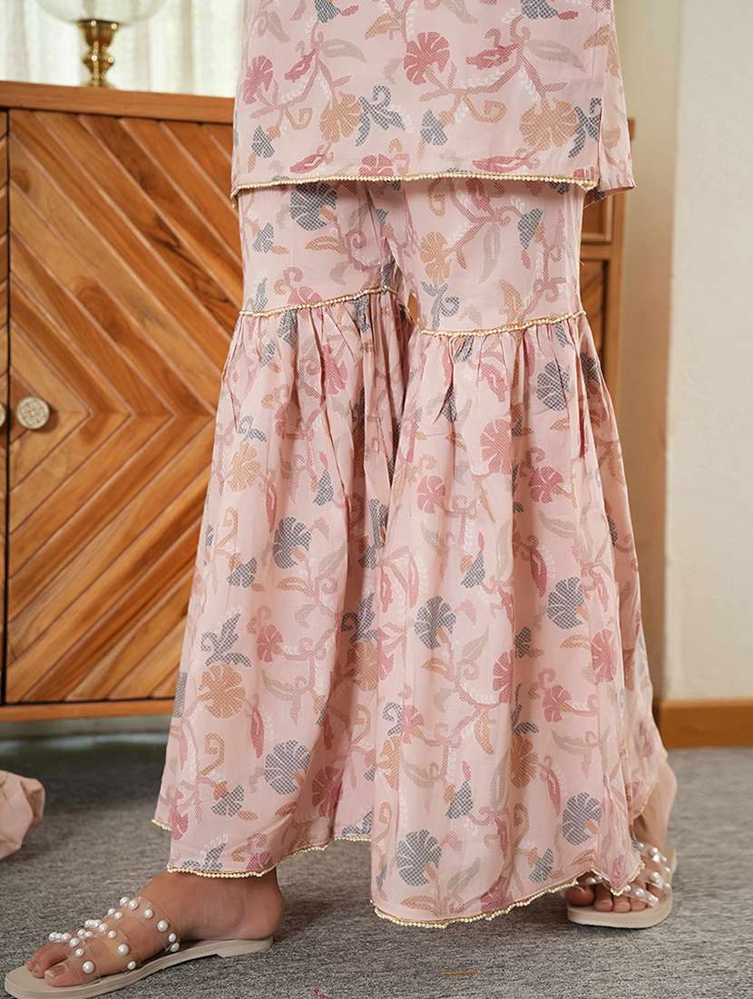 women printed kurta and sharara with dupatta set - 21993603 -  Standard Image - 5