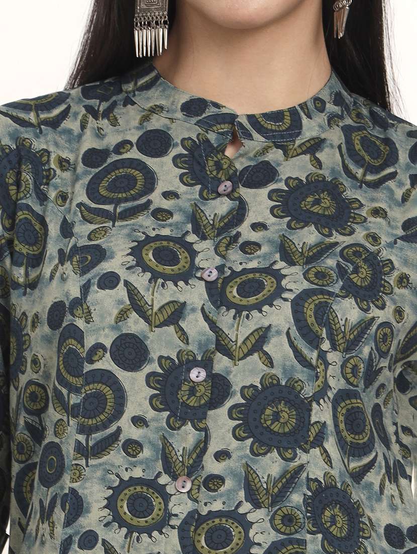 women floral three quarter sleeve a-line kurta - 21993649 - Standard Image - 5