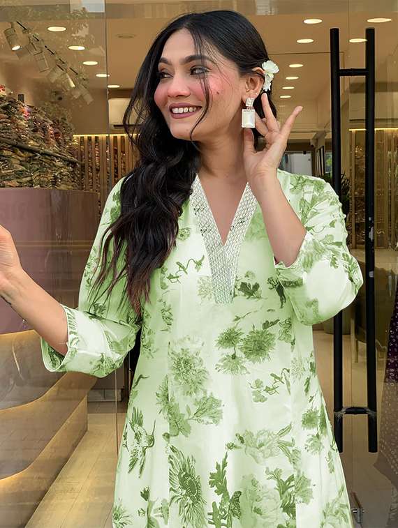 women floral three quarter sleeve kurta pant with dupatta set - 21993706 -  Standard Image - 3