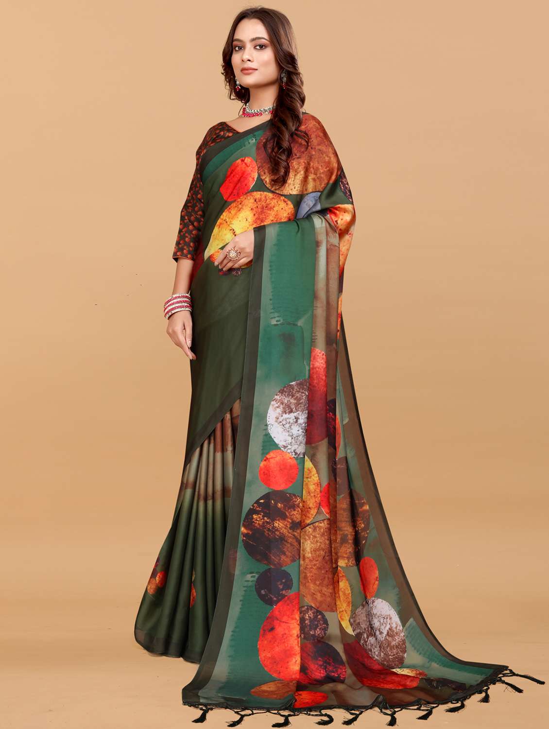 women printed casual wear saree with blouse - 21993924 -  Standard Image - 3