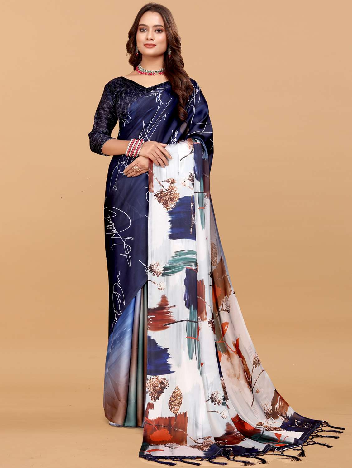 women printed casual wear saree with blouse