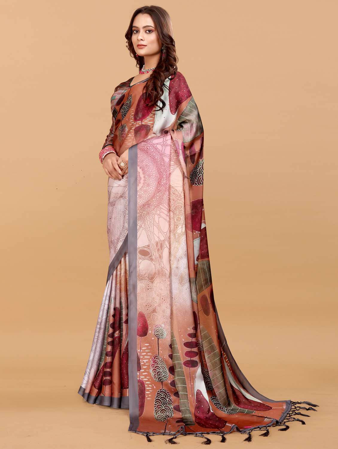 women printed casual wear saree with blouse - 21993928 -  Standard Image - 3