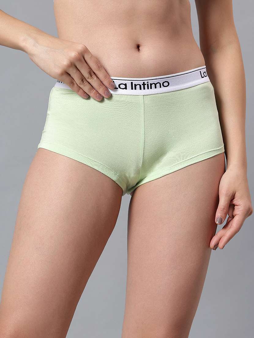 women solid mid rise boy shorts