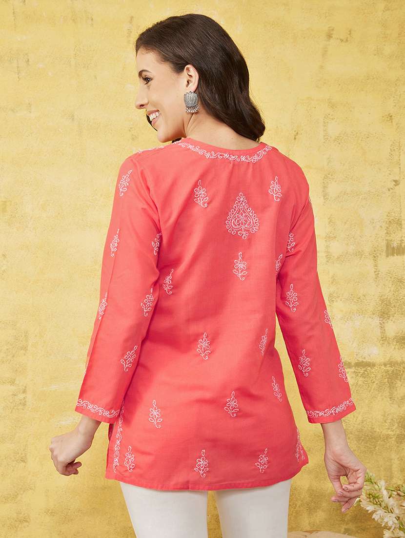 women three quarter sleeve straight chikankari kurti - 21994509 - Standard Image - 3