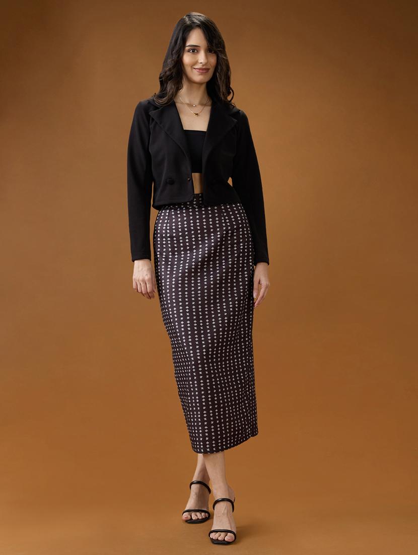 globus women black & white digital parallel print mid-rise back slit straight midi skirt - 21994533 - Standard Image - 5