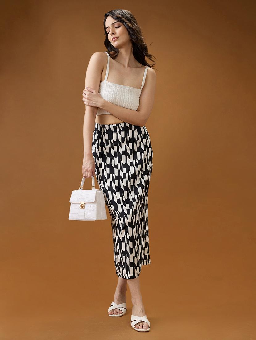 globus women black & white abstract mid-rise back slit straight midi skirt - 21994534 - Standard Image - 5