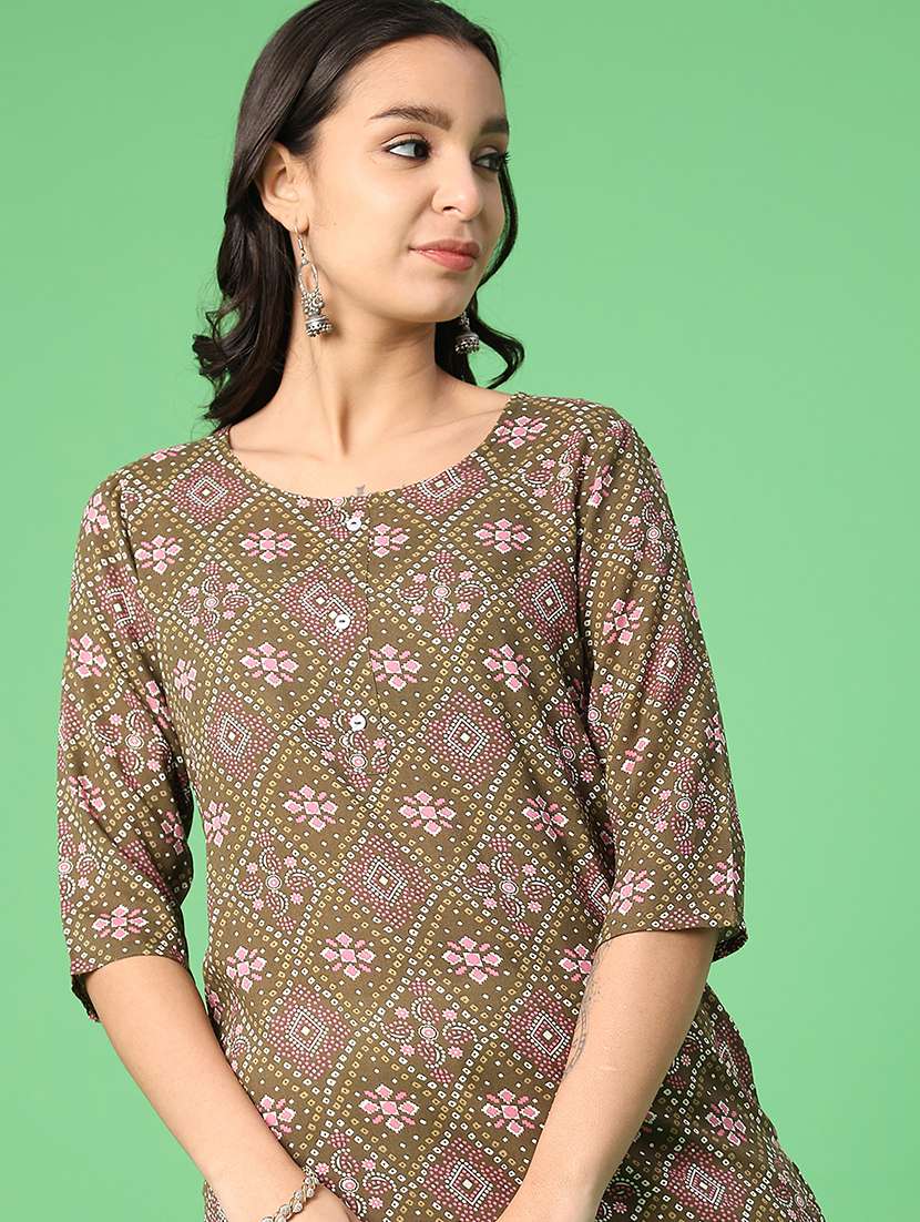women printed three quarter sleeve straight kurta - 21994604 -  Standard Image - 5