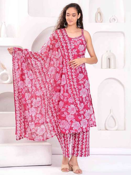 women floral print kurta and pant with dupatta set - 21995110 -  Standard Image - 0