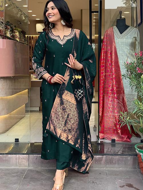 women embroidered kurta and pant with dupatta  - 21995258 -  Standard Image - 0