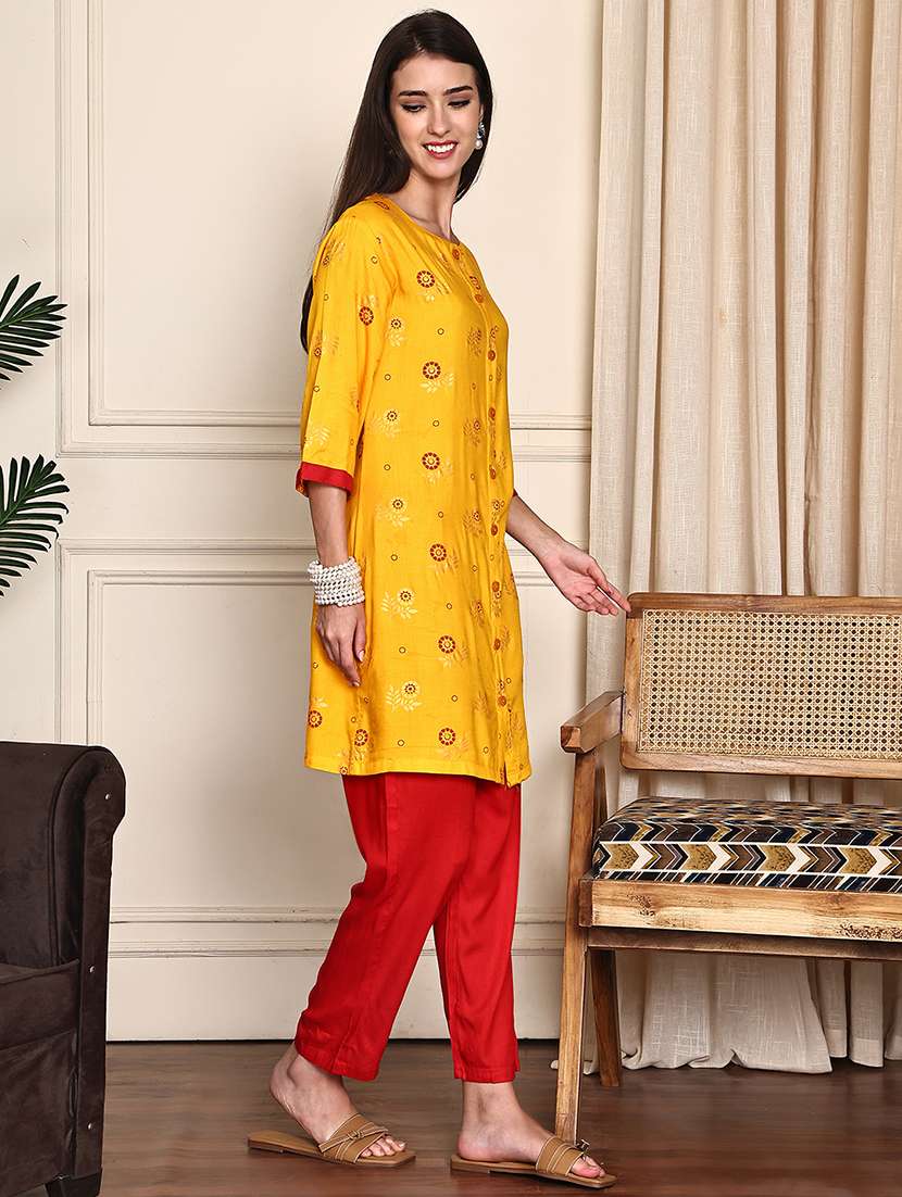 women floral printed three quarter sleeve kurta pant set - 21995931 -  Standard Image - 3