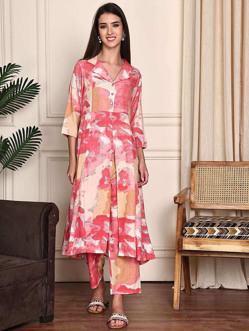 women printed three quarter sleeve kurta pant set