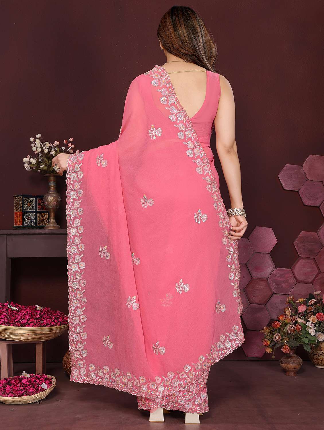 women solid with work embroidered saree with blouse - 21996417 -  Standard Image - 3