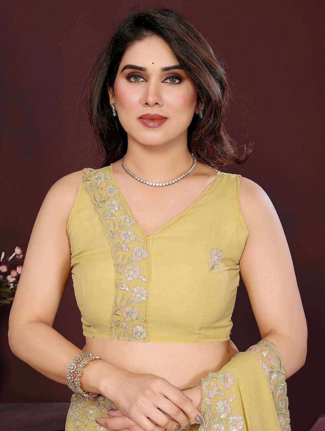 women solid with work embroidered saree with blouse - 21996422 -  Standard Image - 5