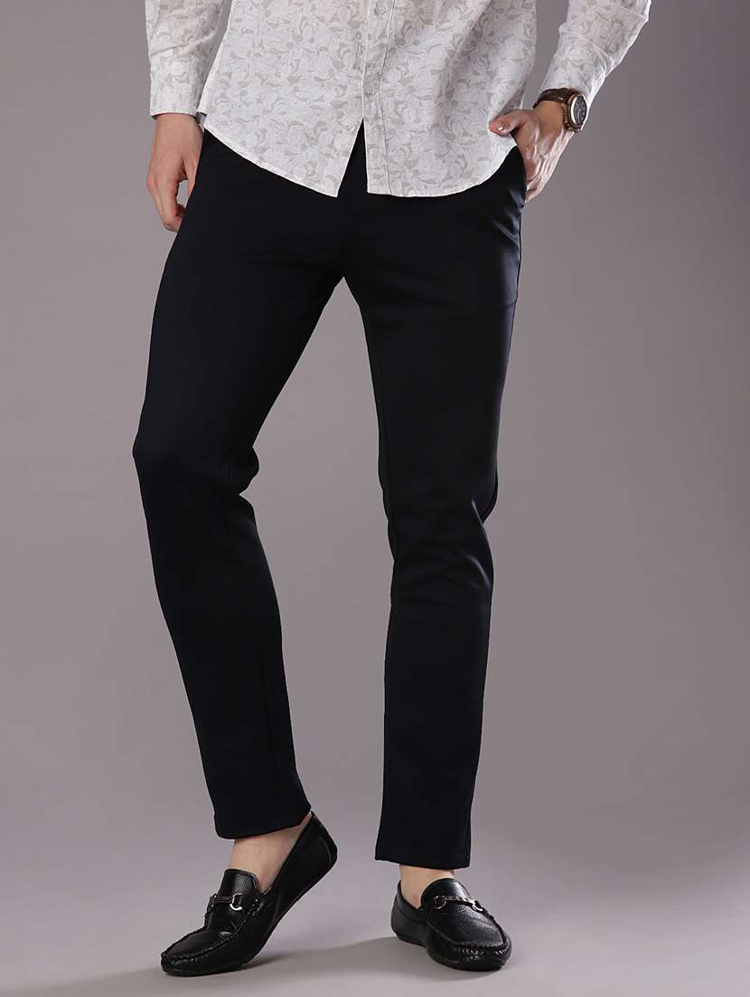 men solid mid rise slim fit chinos 