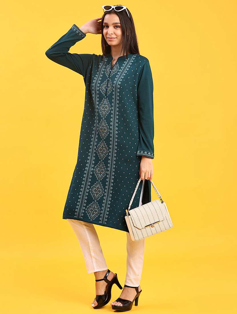 women self designed long sleeve straight woolen kurta