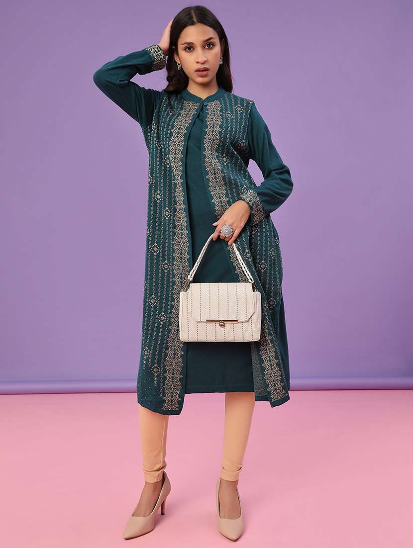 women self design long sleeve woolen kurta