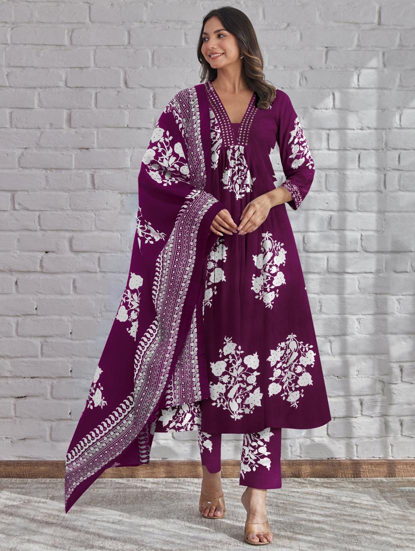 women floral three quarter sleeve kurta pant with dupatta set
