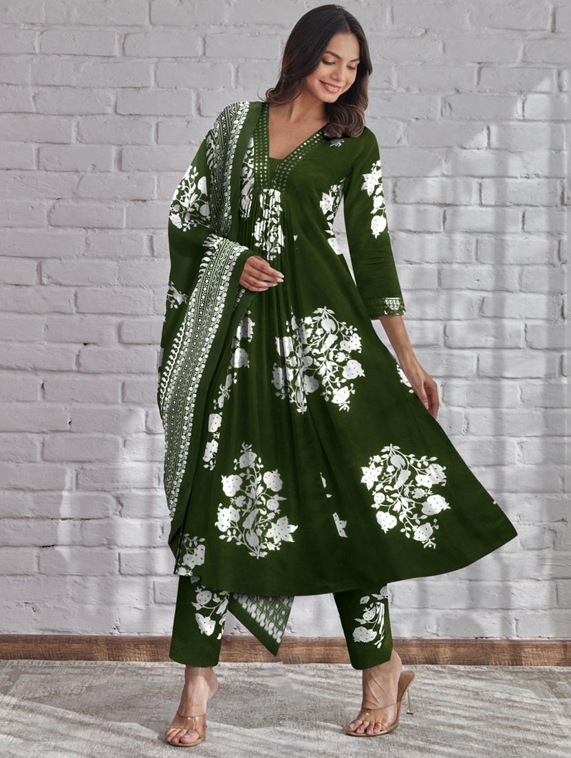 women floral three quarter sleeve kurta pant with dupatta set - 21997135 - Standard Image - 3