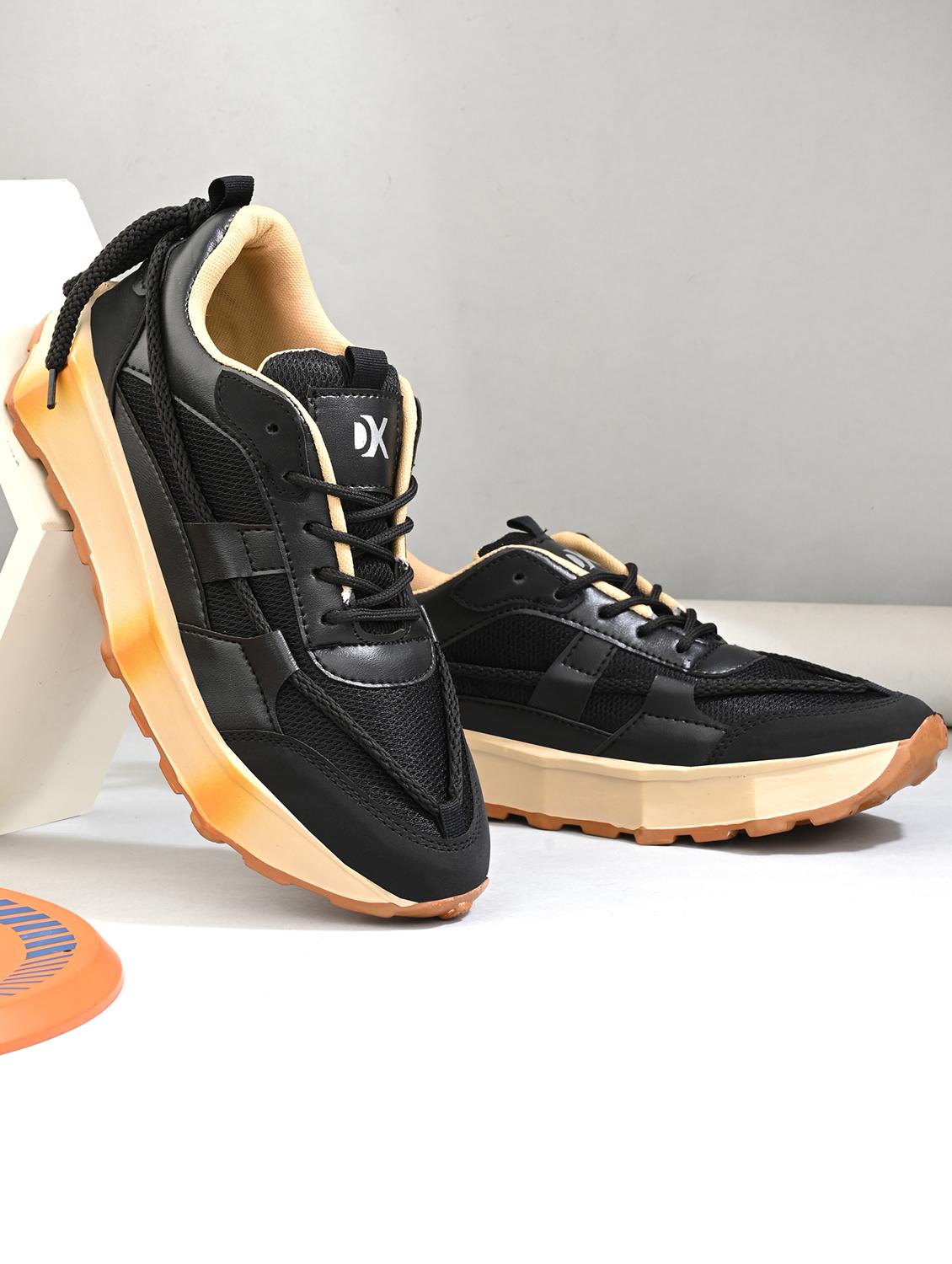 men black lace up sneaker