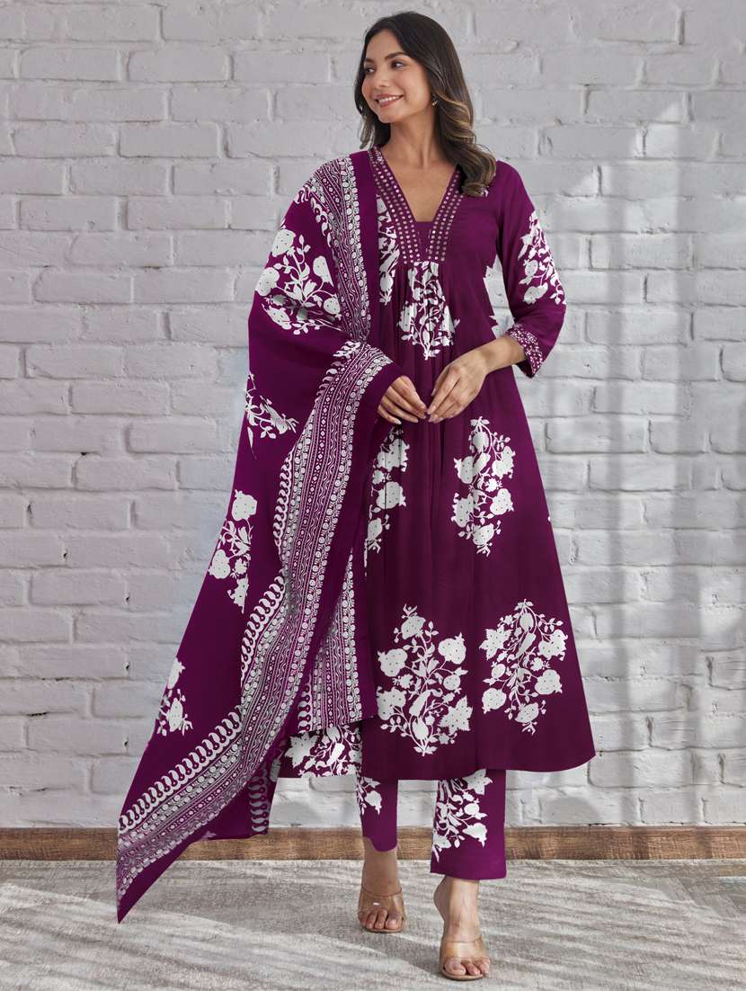 women floral three quarter sleeve kurta pant with dupatta set - 21997154 -  Zoom Image - 0
