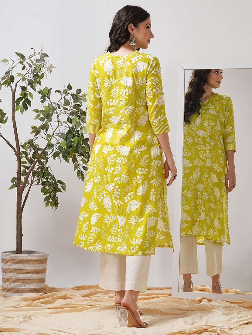 women printed three quarter sleeve a-line kurta - 21997235 - Standard Image - 3