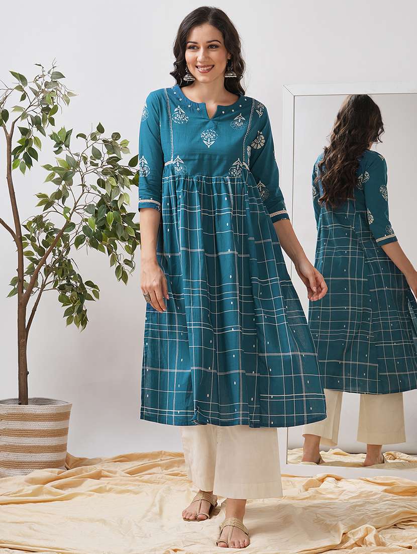 women checkered three quarter sleeve a-line kurta